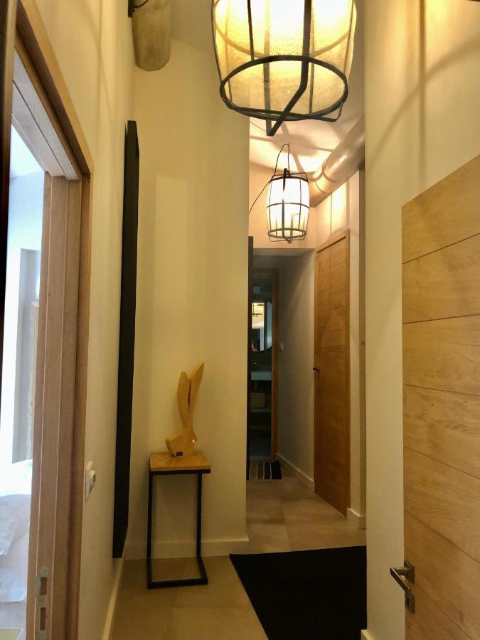 La Tour Carree Bed & Breakfast Chateauneuf-de-Gadagne Bagian luar foto